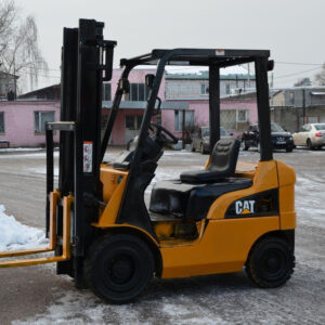 Вилочный БУ погрузчик кара Caterpillar DP15NT