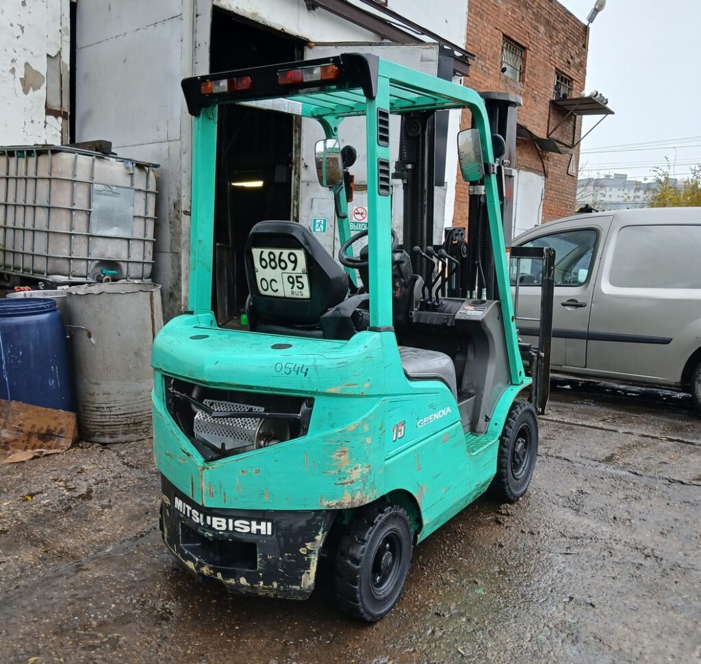 фото Газ-бензиновый погрузчик вилочный Mitsubishi FG15NT